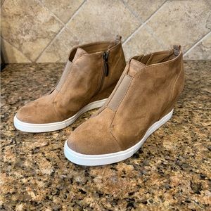 Eva & Zoe Women’s Platform Wedge Sneakers Ankle Booties size 8